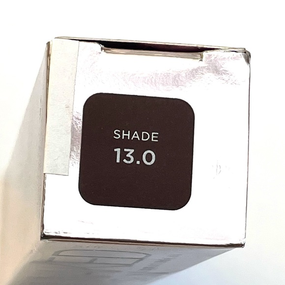 Naked Skin Urban Decay Weightless Liquid Makeup 13 - Picture 8 of 13